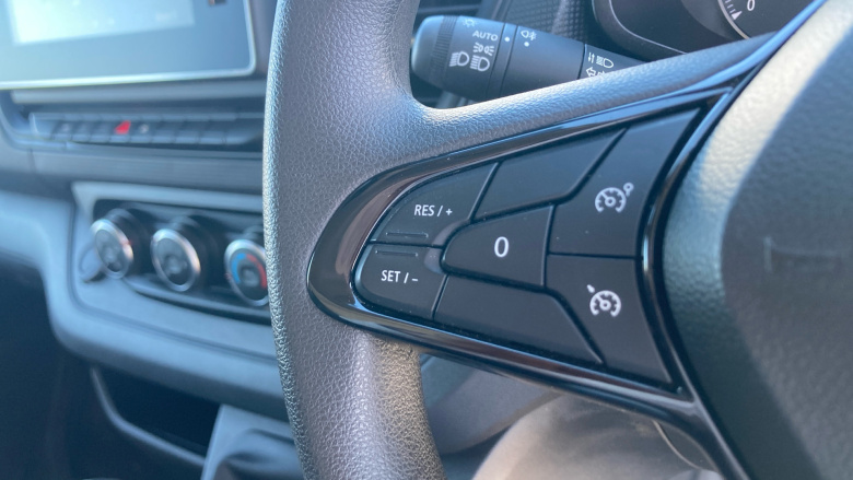 Renault Trafic Swb Diesel SL30 Blue dCi 130 Advance Van